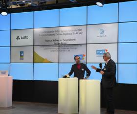 Jochen Fasco, Direktor der TLM, im Talk Mann im Anzug im Gespräch mit dem Moderator